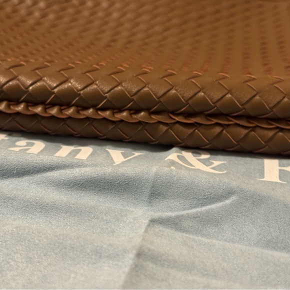 Tiffany & Fred Paris Elegant Brown Woven Tote - Picture 13 of 16